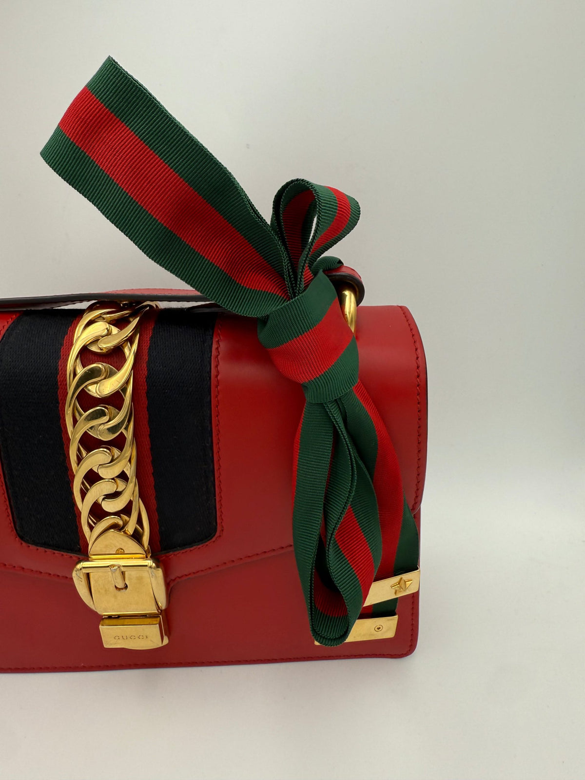 GUCCI SYLVIE Red Handbag