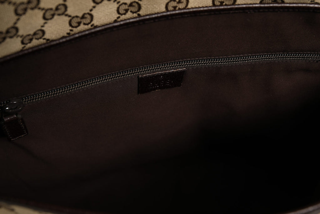 GG Canvas Flap Messenger Bag